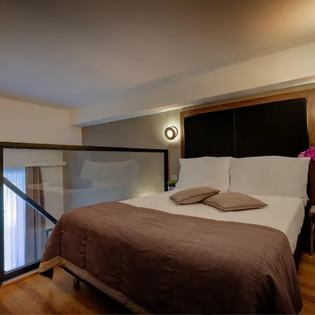 Al Manthia - Gruppo Trevi Rome