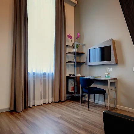 فندق أل مانثيا 4*