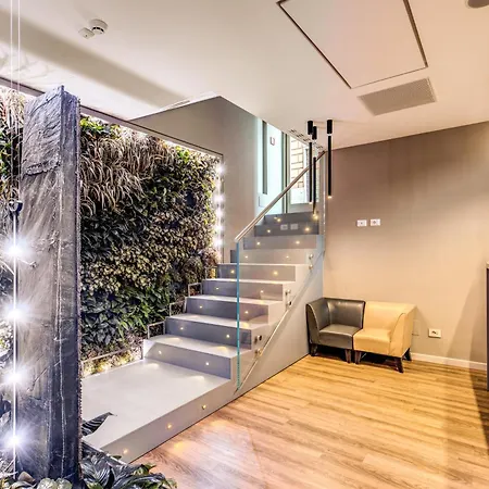 Al Manthia - Gruppo Trevi 4*