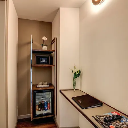 Al Manthia - Gruppo Trevi Rome