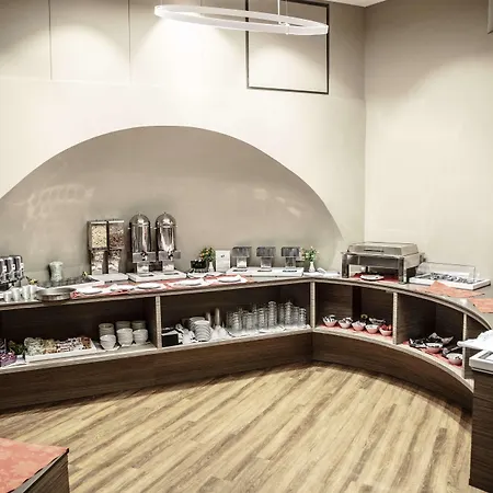 Al Manthia - Gruppo Trevi Отель