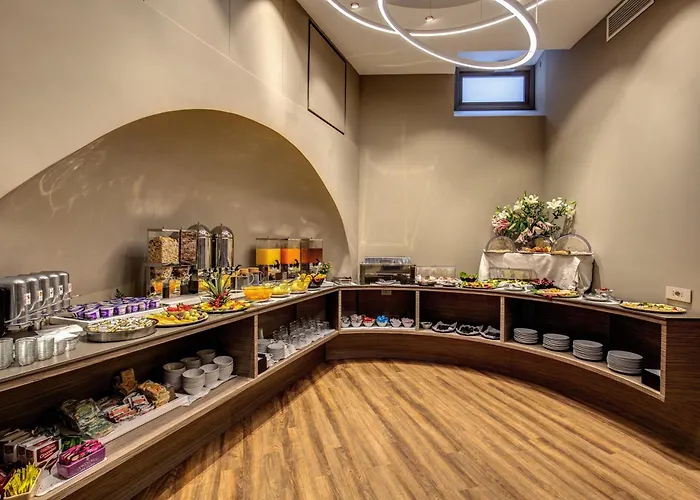 Al Manthia - Gruppo Trevi 4*