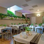 Szálloda Al Manthia - Gruppo Trevi 4*